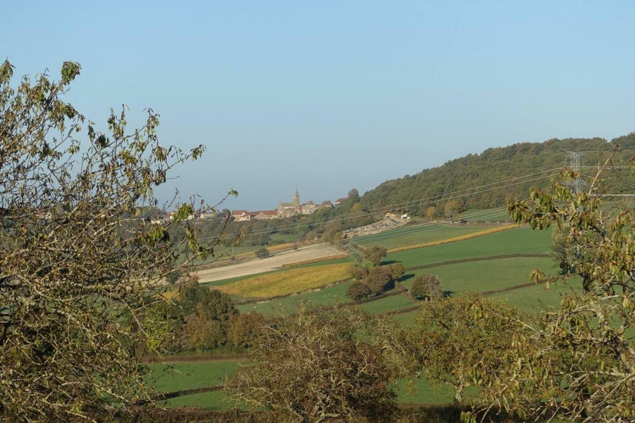 Gite Des Quatre Chemins La Vineuse Exterior foto